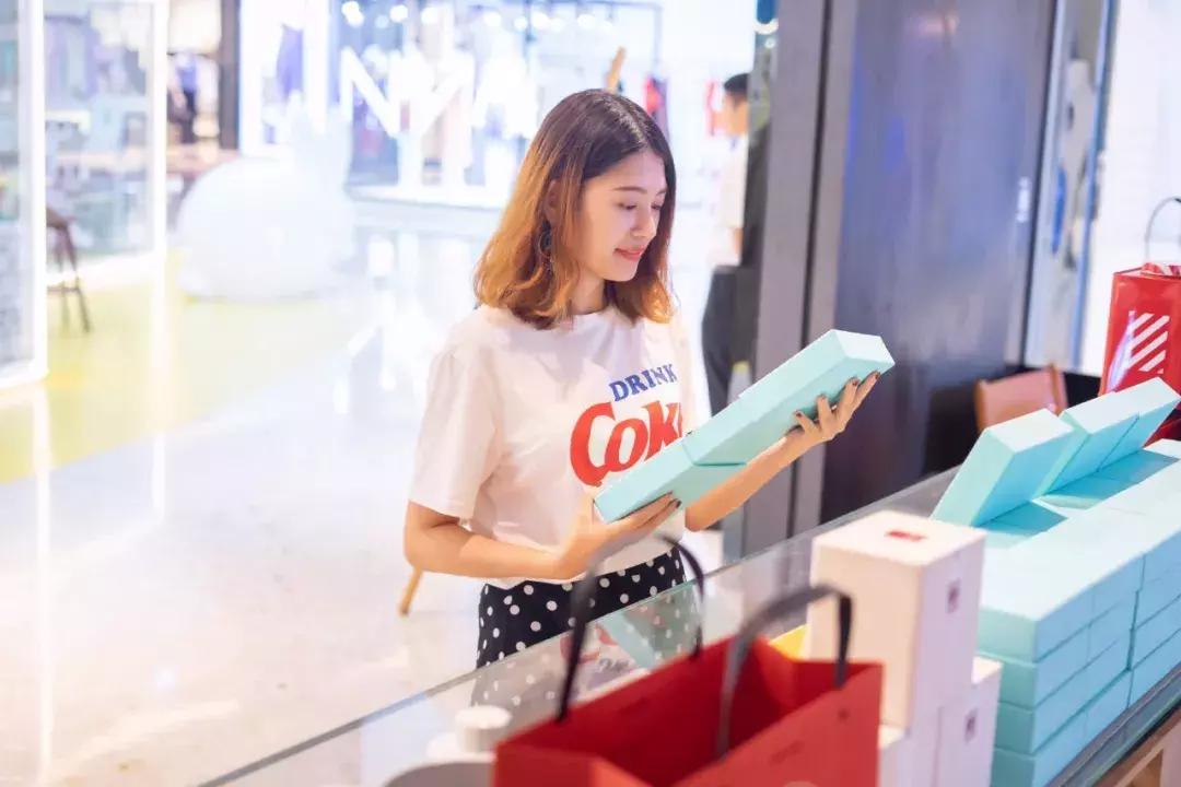 开在CBD楼下的茶饮界“星巴克”,用一杯德国进口花果茶把你征服~