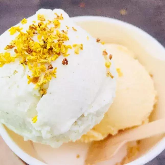 只活5分钟的短命冰激凌，花椒味PK咸蛋黄味，谁更好吃？