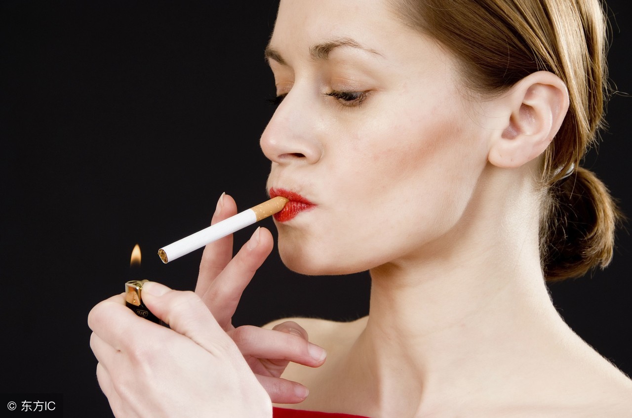 绝经是自然绝经好还是治疗好呢,绝经症状啥样才算结束呀