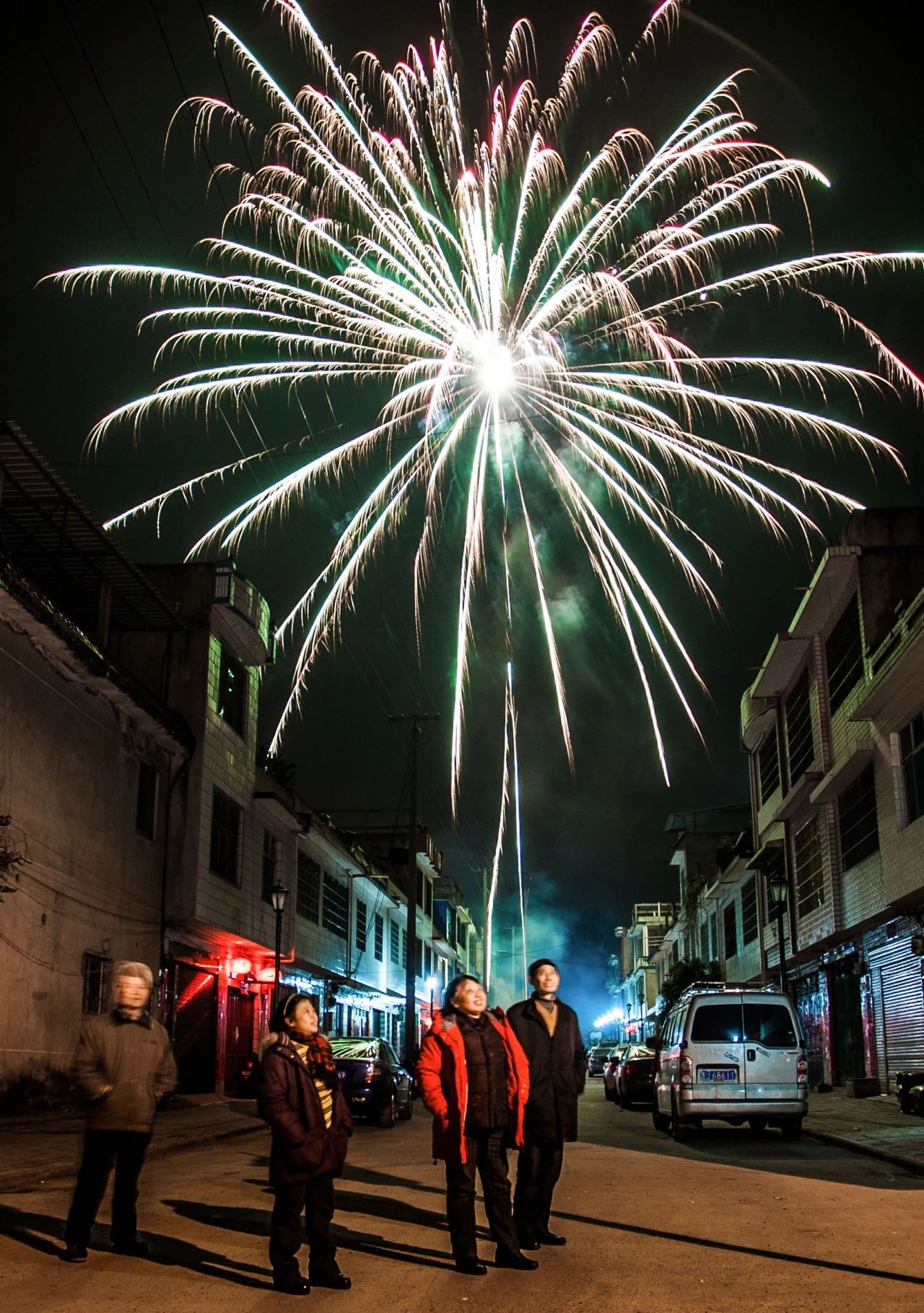 一个失业大叔，用1500元拍下自己幸福的父母，豆瓣9.2分！