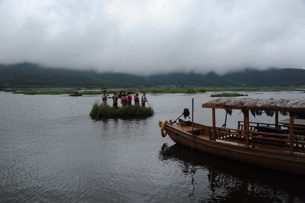 腾冲凤凰宝集泡温泉,腾冲民宿泡温泉推荐