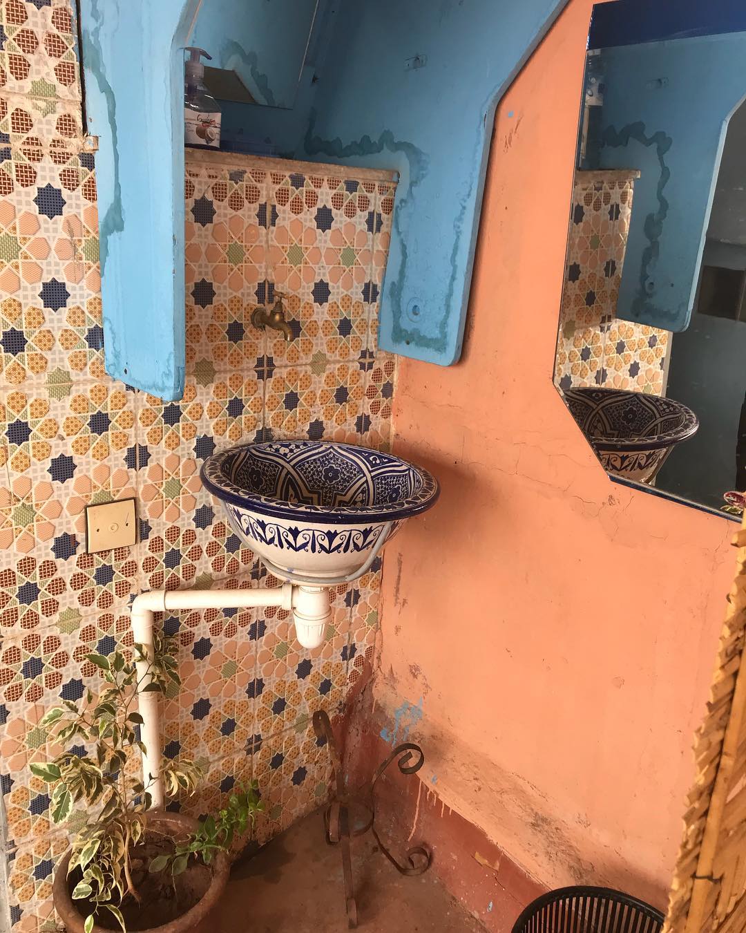 洗手盆下水管这样装既合理又漂亮,洗手盆不锈钢下水管怎么装