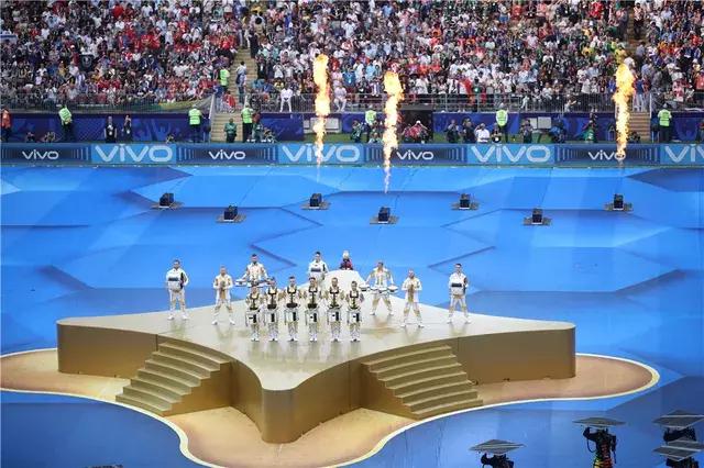 风头不亚于法国队,vivo闭幕式8分钟音乐秀百年首次