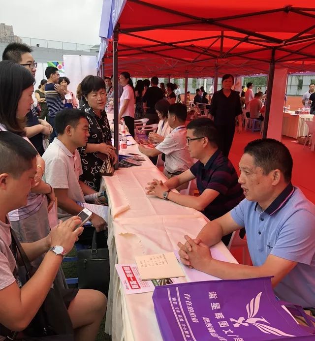 不啰嗦,请看观一中林东中学高中部报到流程!