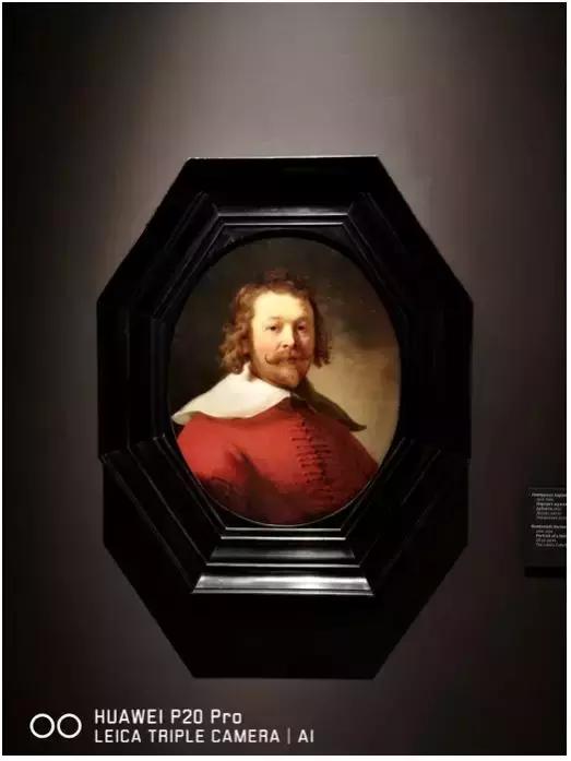 鍗庝负p20pro棣栨涓夋憚,鍗庝负p20pro寰曞崱涓夋憚