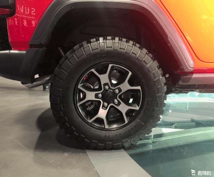 越野能力大g出色还是普拉多出色,普拉多陆巡越野性能