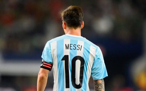 踢足球能挣多少钱,踢英超有多赚钱