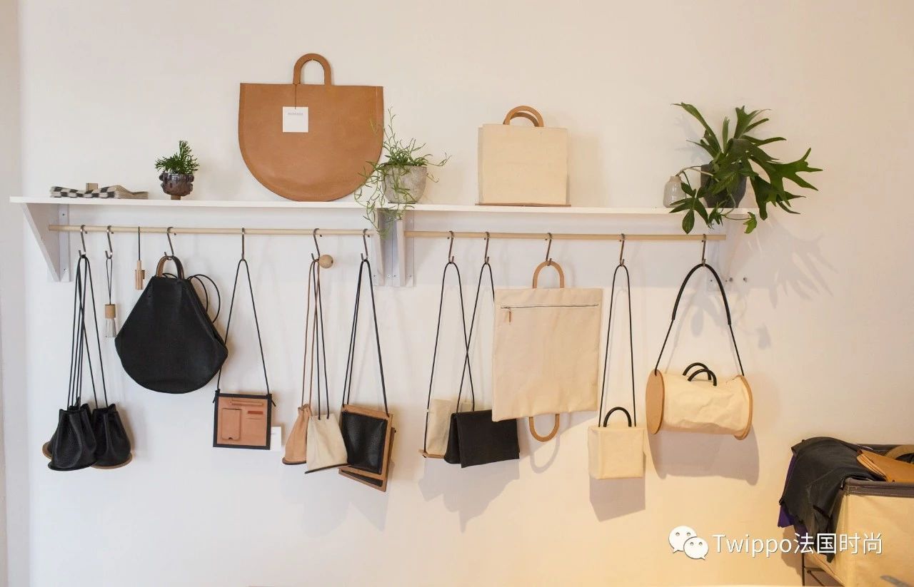 双肩包的几种背法,推荐平价双肩包三种背法