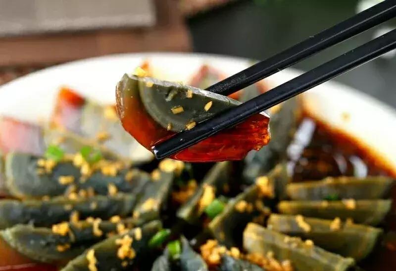 济南历下区半天妖烤鱼,济南小草屋诸葛烤鱼