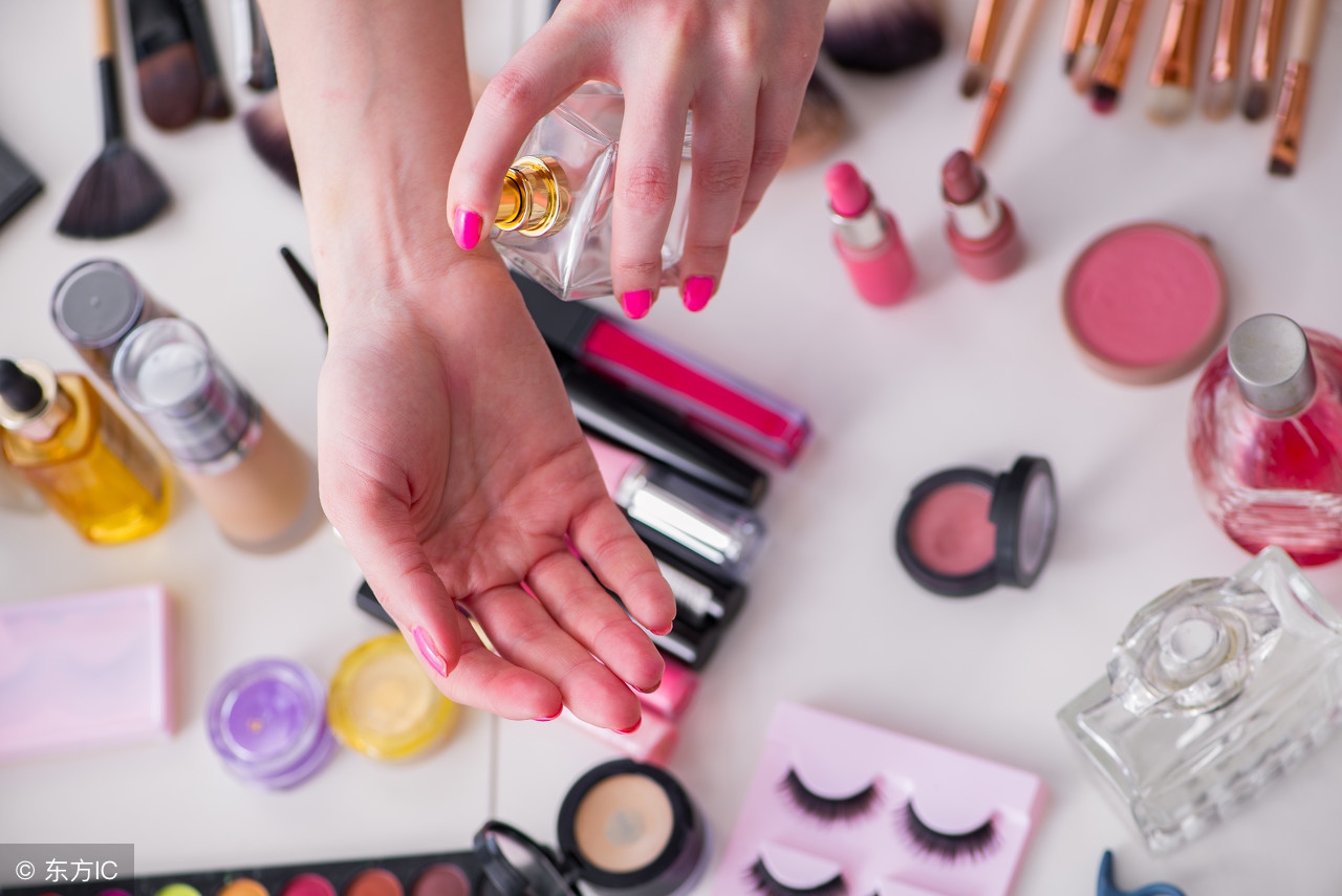 为什么脸上的斑越来越多怎么调理,脸颊两边长斑是什么原因怎么调理