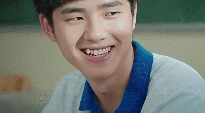 明星颜值变化杨幂,哪些明星整牙后变化巨大