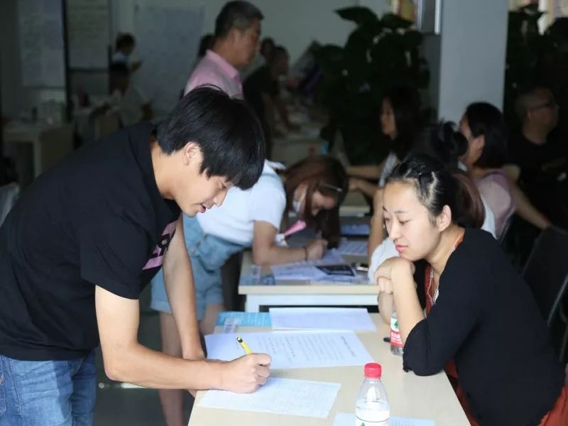 上海人才招聘会时间安排2018,上海职引未来筑梦青春网络招聘会