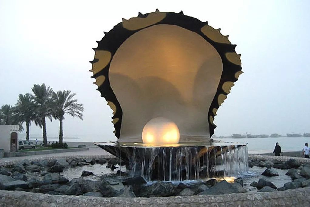 亚洲竟还有个比欧美富裕的小国，下届世界杯举办地直航免签还美哭