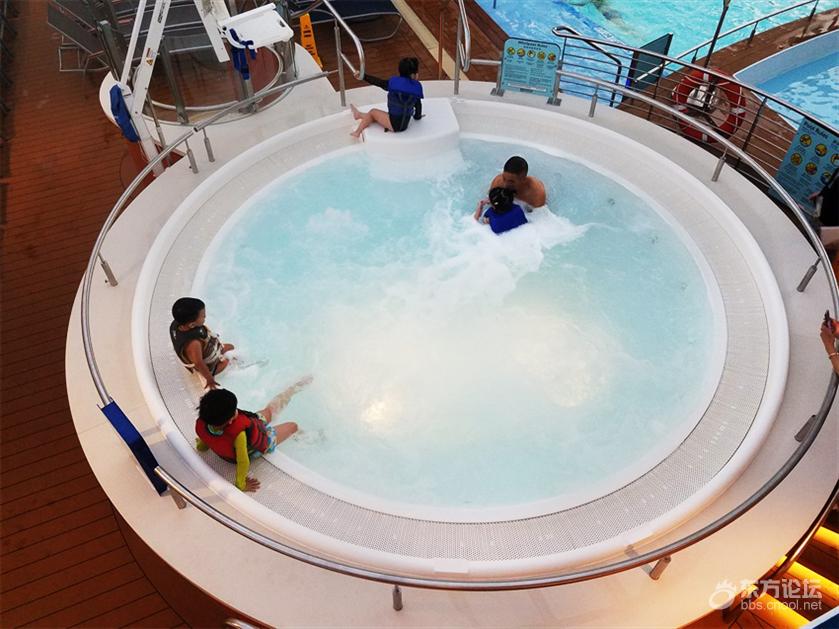 坐奢华游轮什么感受？房间就像漂在海上量子号游记！