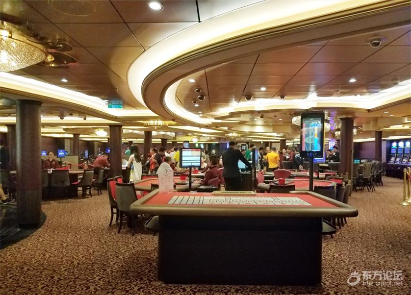 皇家加勒比游轮量子号游记,坐海洋量子号游轮旅游攻略