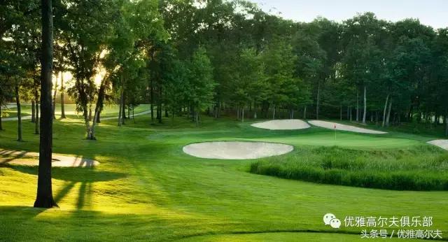 击球手打的时候偏左还是偏右,打台球击球偏右怎么办