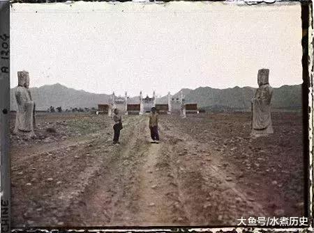 恍如隔世：一个法国牛贩子，用彩色胶片记录了110年前的旧中国