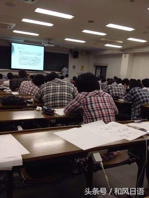 日本理科男的超高撞衫率，怎么穿都是错，审美难道没救了吗？