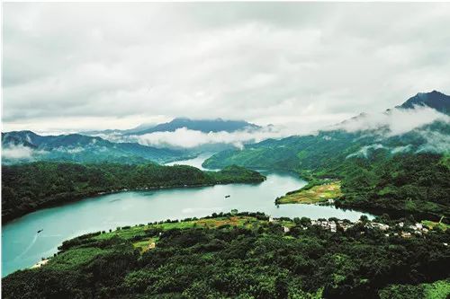 您好，南川！我是你的新朋友——贺州，我们的故事从这一刻开始啦