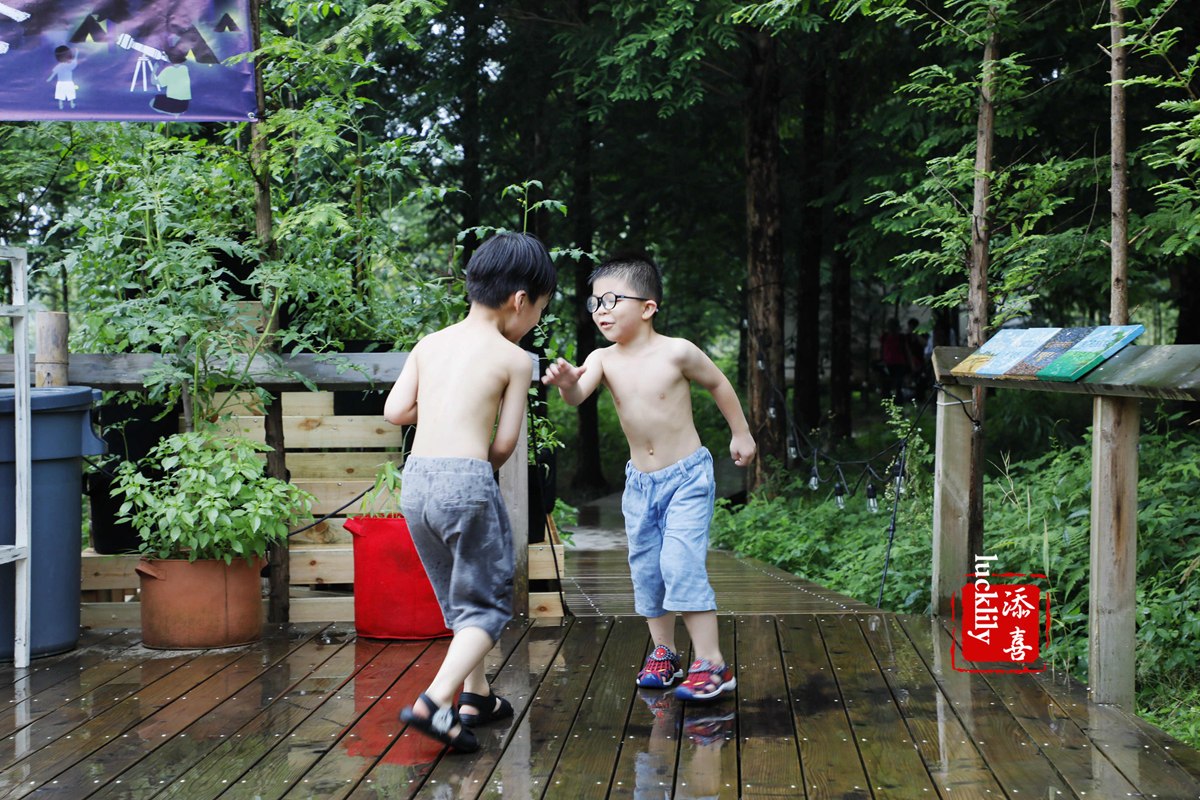 义远农场亲子探险露营：帐篷、萤火虫、足球冰淇淋、竹水枪、采摘