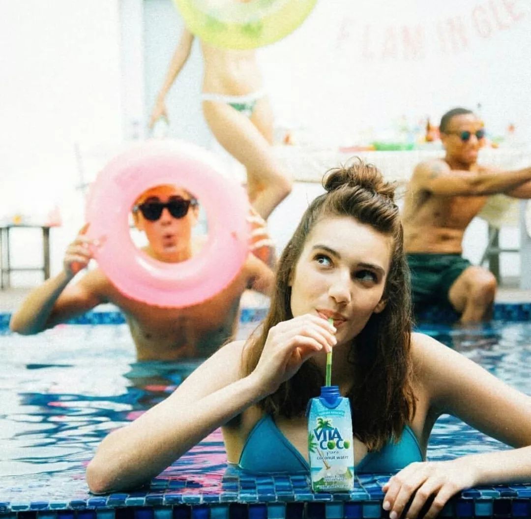 最近很火的椰子饮料,椰子水最健康的天然饮料