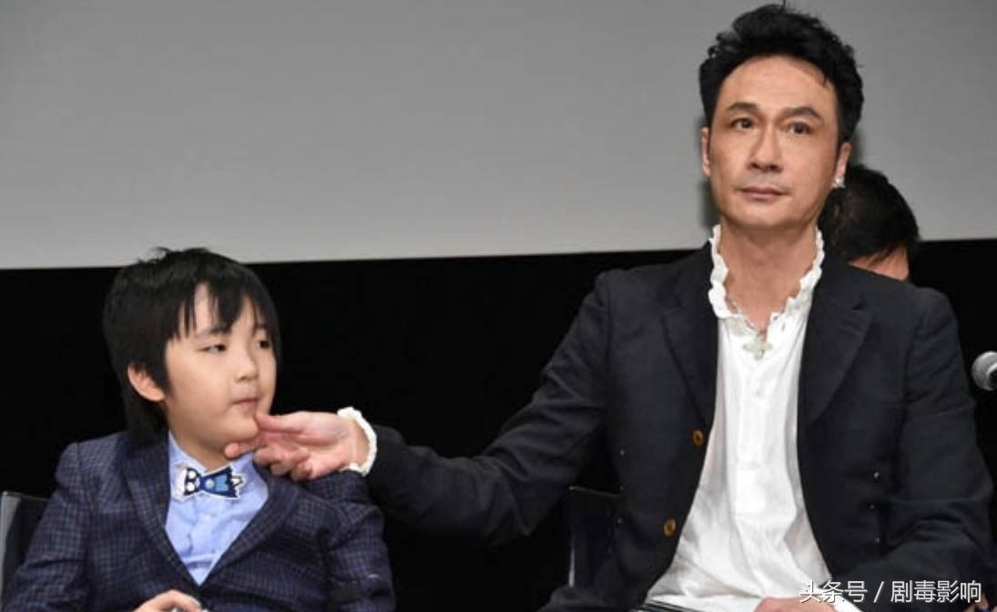 张智霖儿子才是逆袭般长大,张智霖儿子近照