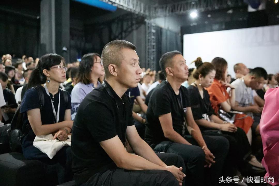 目前最火爆的加盟店有哪些,实体店加盟创业前十强