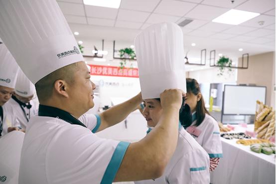 长沙优美西点｜高端烘焙创业班毕业西点创业梦想起航