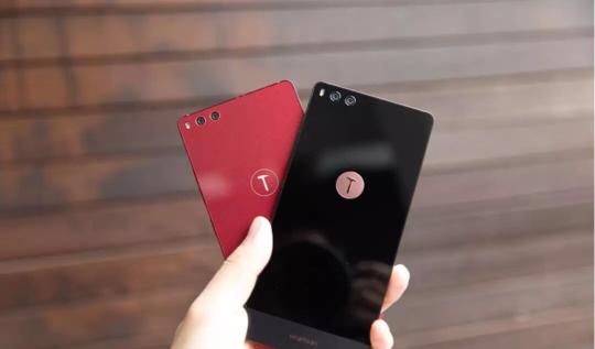 订单太少工厂不愿意做,订单太多无时间做新品