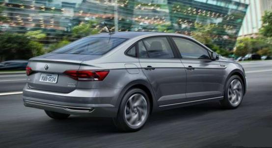 全新polo对比高尔夫,全新改款polo国外试驾