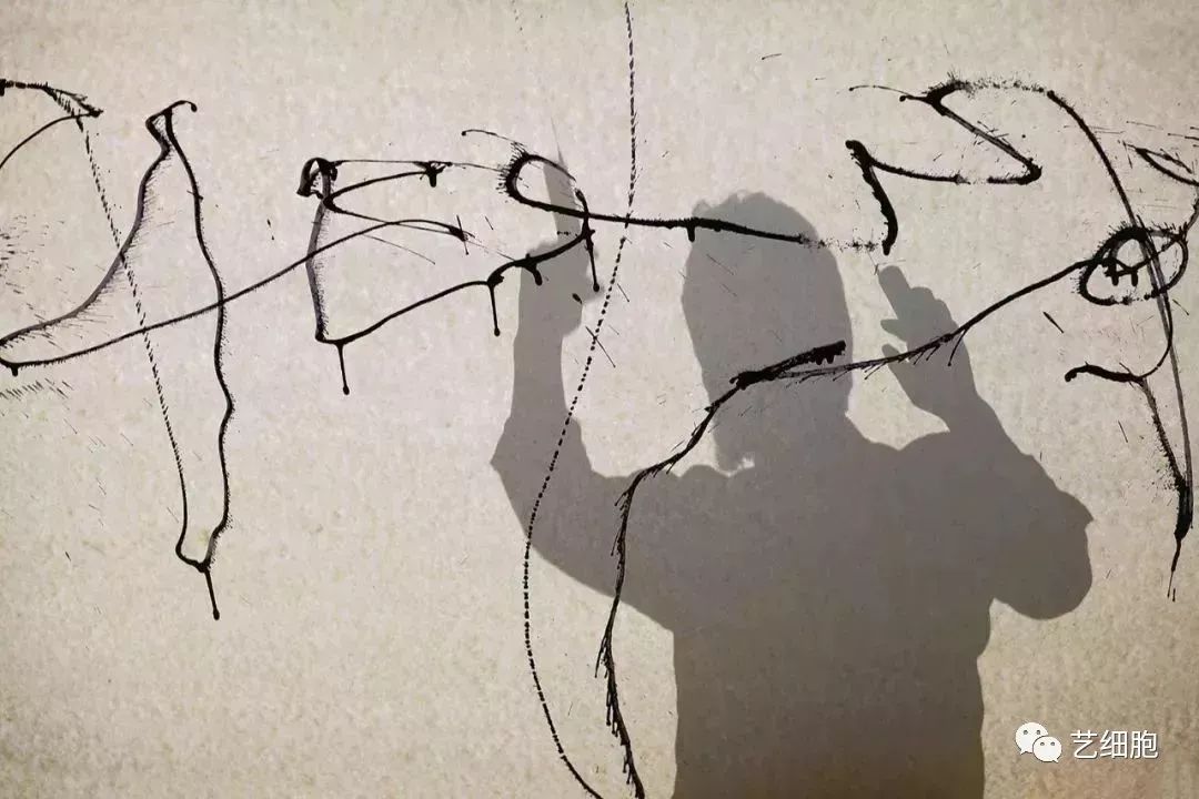 射墨、盲写，是胡闹？还是新尝试？｜每日名作