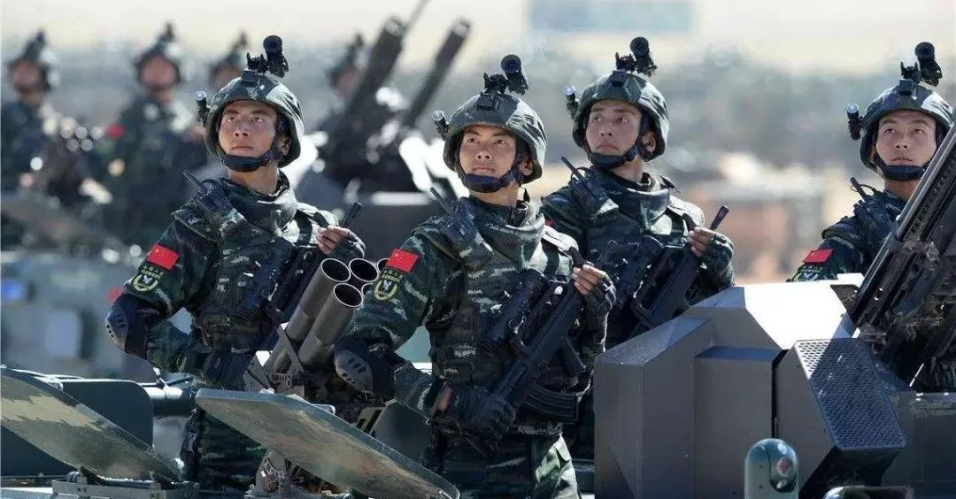 中国军人的身躯究竟背负着怎样的责任和使命?这几张图片告诉你!