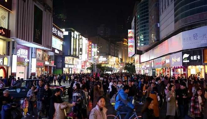 璀︽儠杩欎簺鍋囪揣涓嶈涓婂綋鍙楅獥,鍚堣偉姝ヨ琛楀簵閾哄崠鍋囪揣琚煡