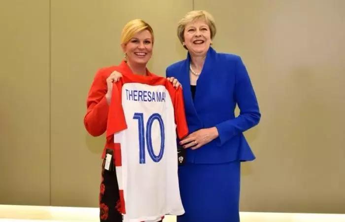 克罗地亚女总统抢镜,克罗地亚女总统早期泳装秀