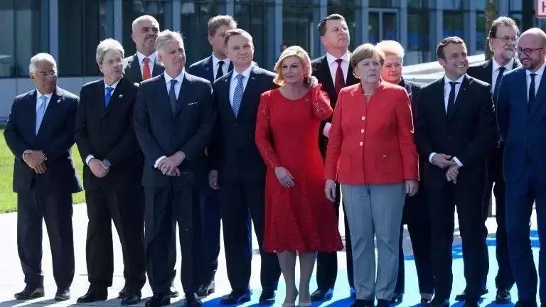 克罗地亚女总统抢镜,克罗地亚女总统早期泳装秀