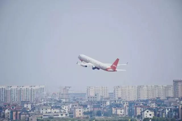 从顺丰到菜鸟，洋女婿“爆改”俄罗斯邮政