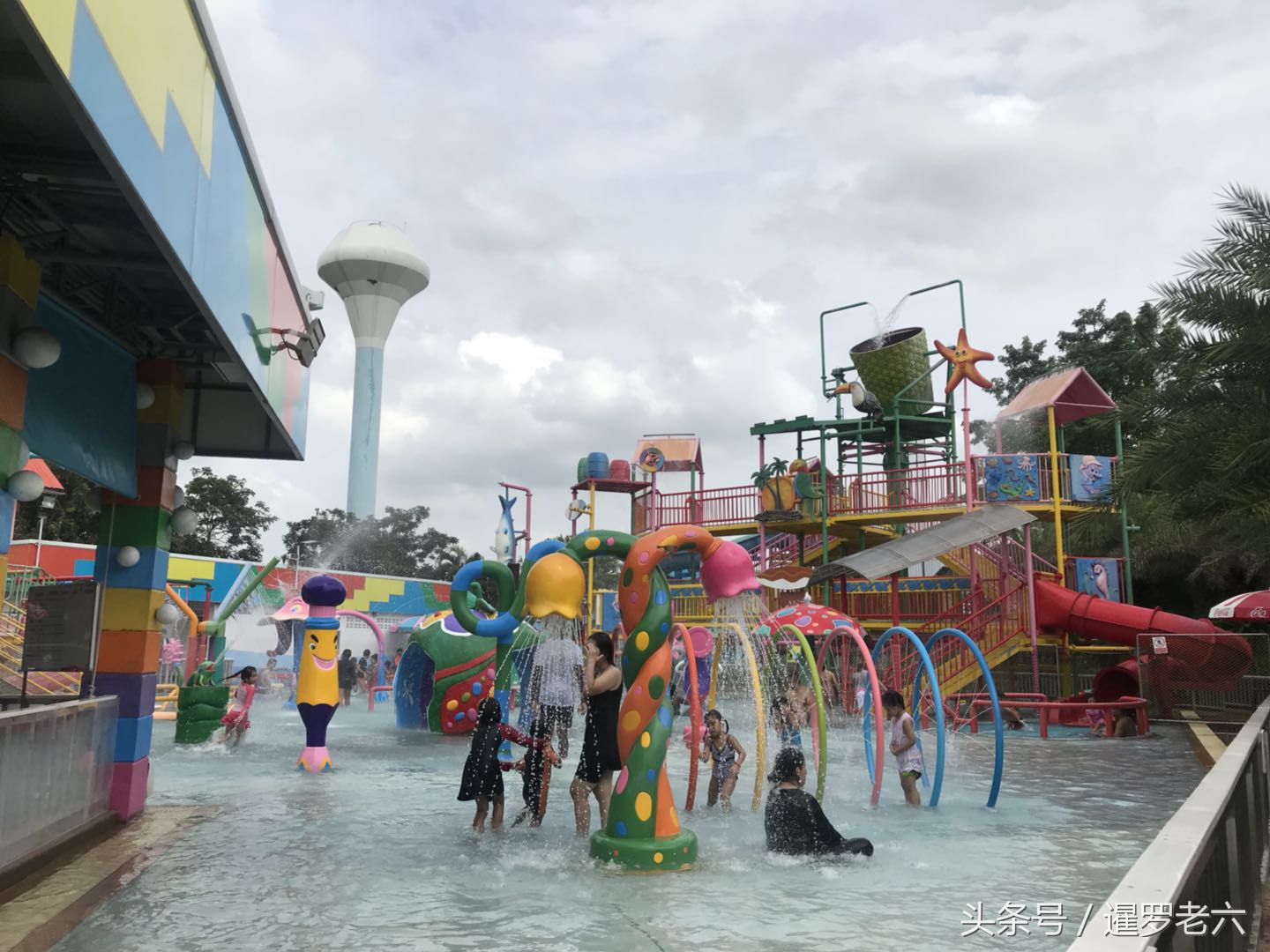 泰国迪士尼幻多奇乐园,泰国迪士尼乐园门票多少钱