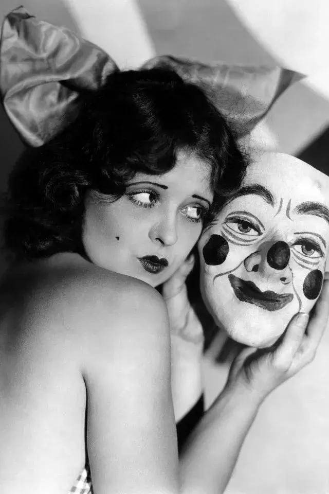 点上这颗痣，你就是整条街最骚的骚鸡