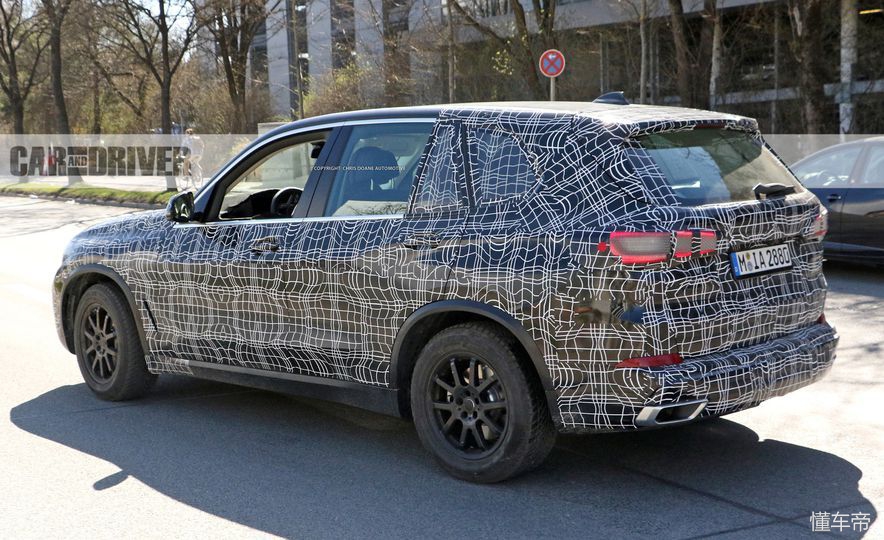 最终测试!2019宝马X5亮相德国街头