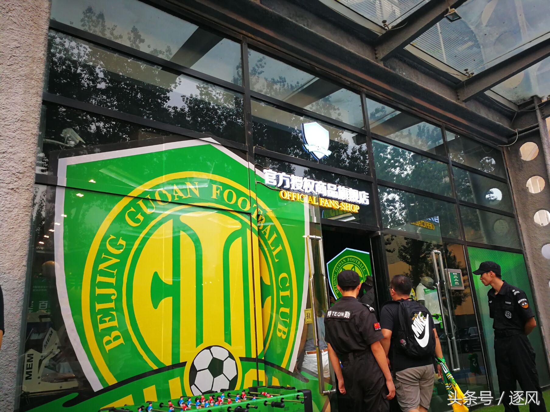 耐克下架商品直播,耐克专卖店撤店清仓