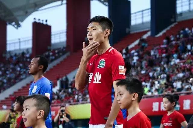 建业球迷开怼红魔恩怨,河南建业球迷开怼vs红魔