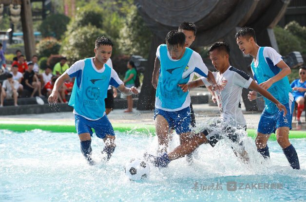 炎炎夏日户外游泳清凉一下,炎炎夏日水上冲浪带给你酷爽体验