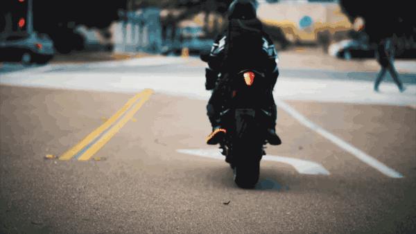 yeezy假鞋店,yeezy球鞋被禁穿