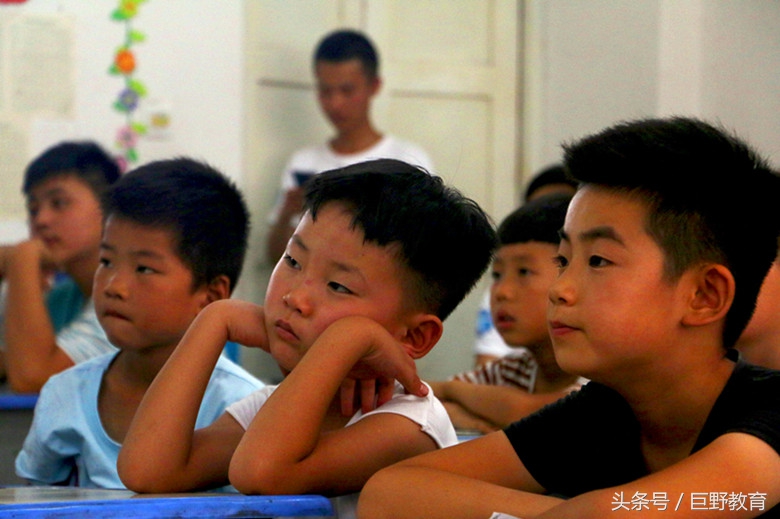 十有八九就是百分之百——烟台大学逐梦之翼支教队在巨野县田桥镇中心小学的第一堂课