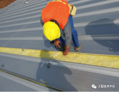 钢结构屋面和顶面施工办法,钢结构屋面安装质量控制要点