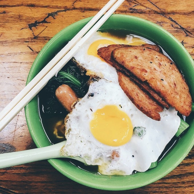 购物天堂里的市井味道：是古惑仔的码头，也是陈奕迅的“香港胃”