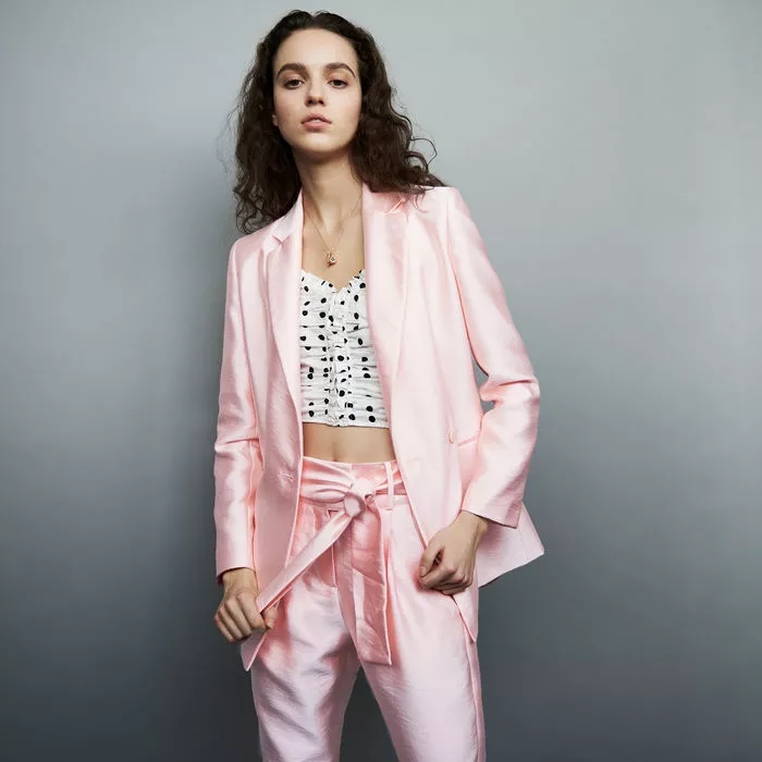 「逢逛必买」|“穿上她家的裙子,不去派对也该去喝一杯!”