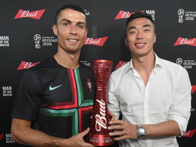 C罗体检数据打脸国足！国足大将却表态：踢球没必要非有六块腹肌