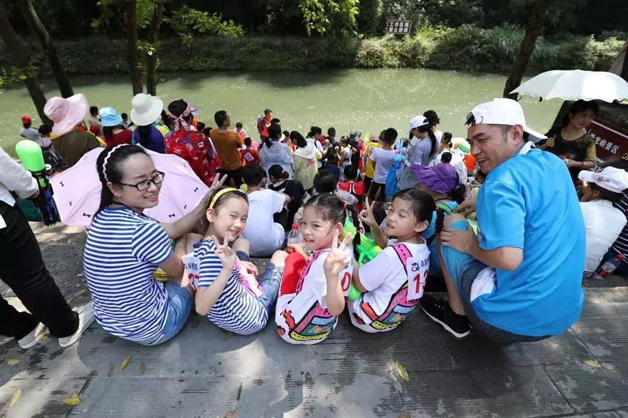 宜昌青龙峡第四届亲子漂流大赛实况回顾！你错过的精彩都在这里！