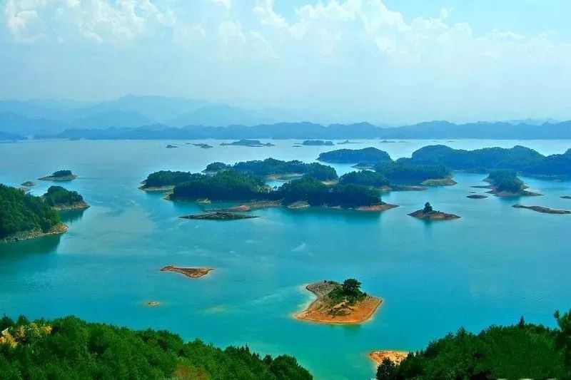 马尔代夫的蓝天绿树水清沙白,北京周边绝美海滩